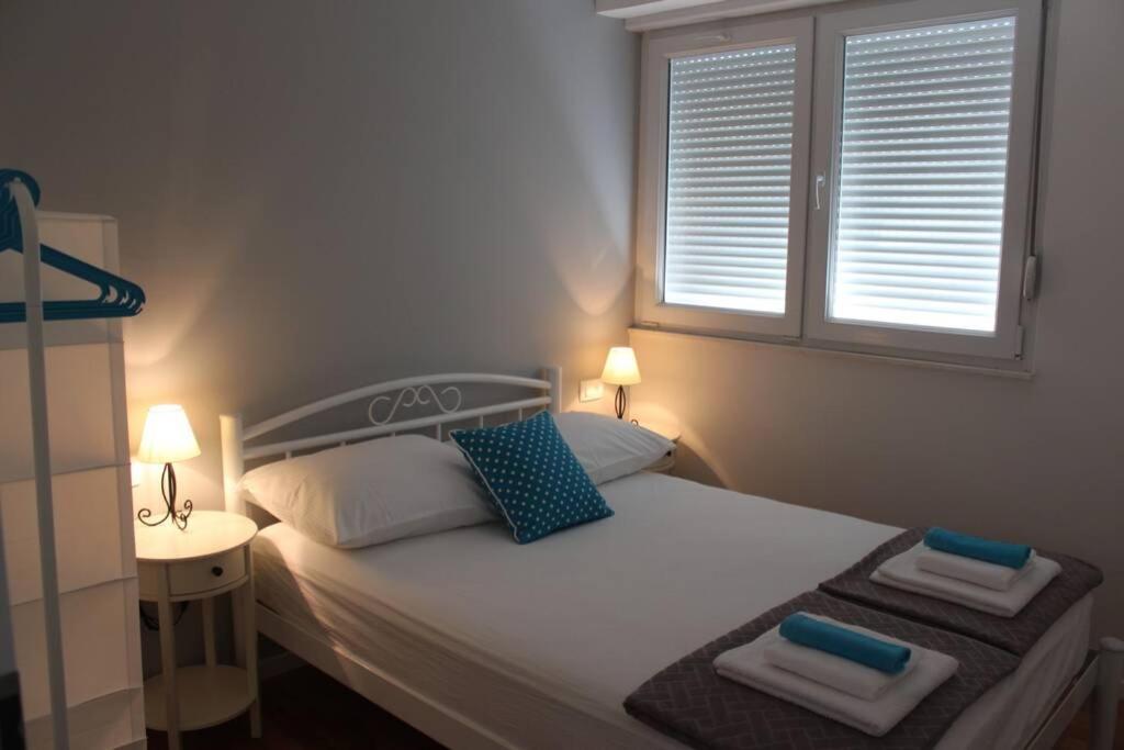 Banana Split Youth Apartment Luaran gambar